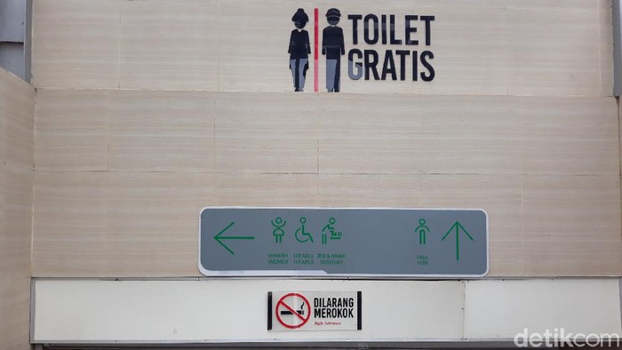 Melihat Lebih Dekat Toilet Umum Gratis di Yogya yang Mirip Stasiun MRT