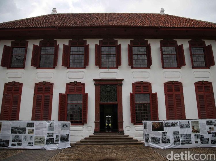 Mengenang Jejak Sejarah Lewat Arsip Nasional