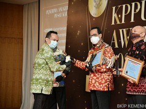 Jalankan Pola Kemitraan yang Baik, Kemenhub Raih Award dari KPPU