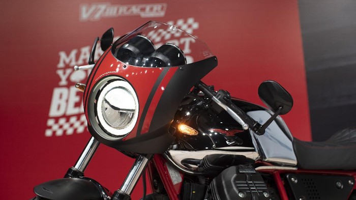Moto Guzzi V7 III Racer 10th Anniversary