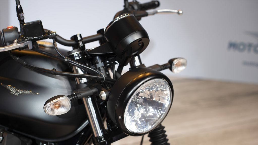 Moto Guzzi V7 III Stone