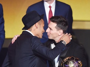 PSG Ketemu Barca, Neymar Posting Foto Cipika-cipiki sama Messi