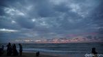 Potret Malam di Pantai Bahari, Pantai Hits di Sambas