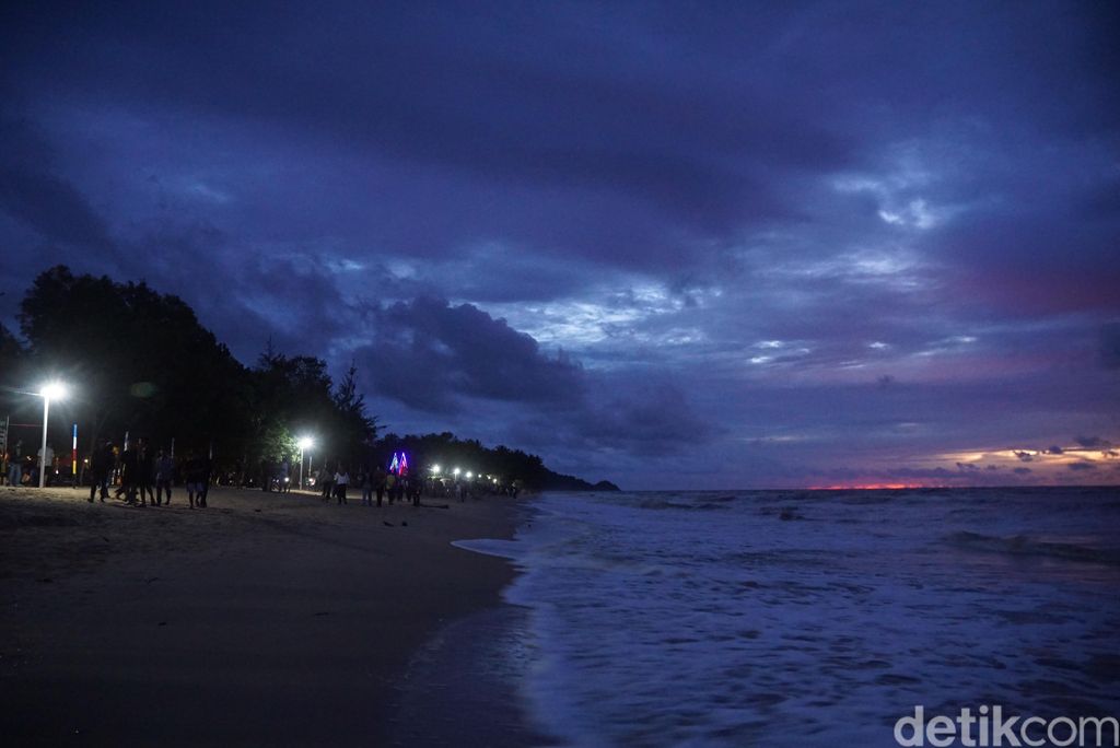 Pantai Bahari di Sambas