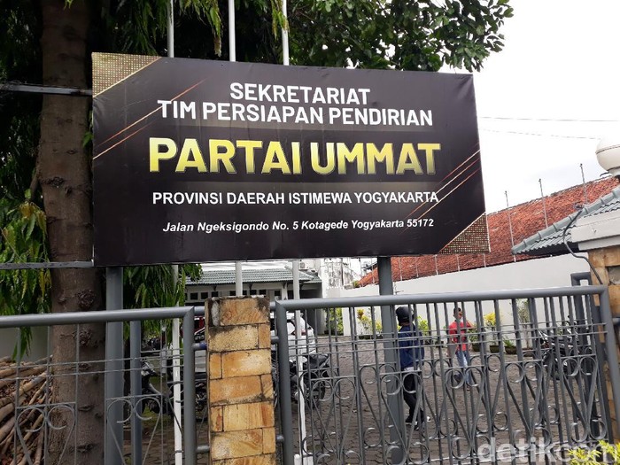 Partai Ummat duduki kantor DPW PAN DIY.