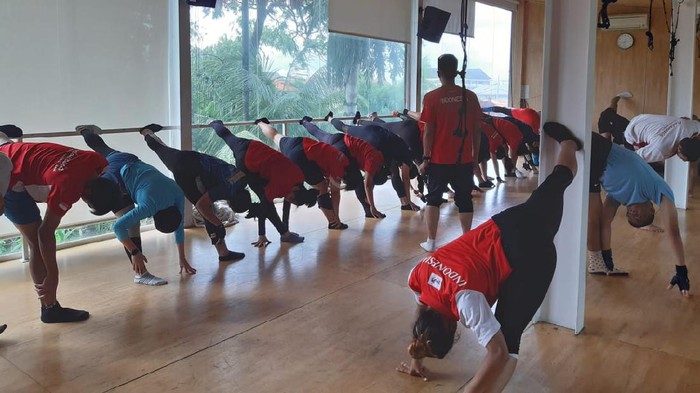 PB FORKI mengizinkan atlet nasrani untuk mudik ke kampung halamannya saat libur Natal. Mereka dibebaskan latihan selama lima hari.