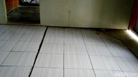 Sebelum tanah gerak itu terjadi, sejak Jumat (11/12) hingga Senin (14/12) intensitas hujan cukup tinggi.