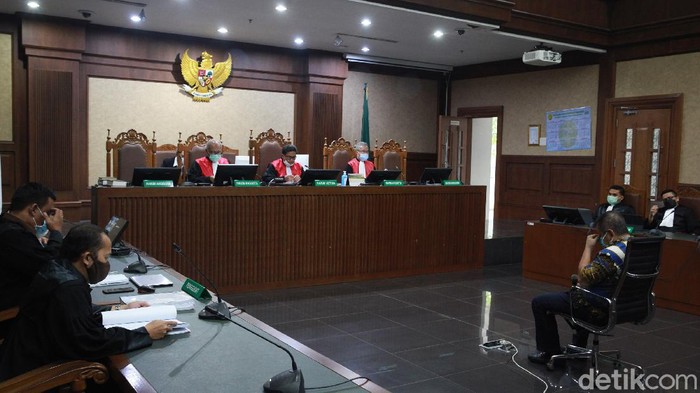 Sidang Tommy Sumardi, Perantara Suap Djoko Tjandra Perantara suap Djoko Tjandra ke Irjen Pol Napoleon, Tommy Sumardi mengikuti sidang tuntutan di Pengadilan Tipikor, Jakarta, Selasa (15/12/2020).