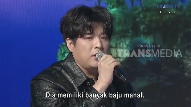 Super Junior di acara HUT Transmedia 19 Universe.