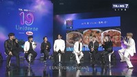 Mereka menebak beberapa makanan yang ada di Indonesia dan dibagi dalam dua tim antara tim Siwon dan tim Leeteuk. Dok. Trans 7