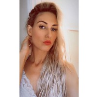 Kami melakukannya dengan sangat baik, tapi ada saja yang tidak menyukainya. Kita hanyalah bisnis dan tidak ada ada tentang seks di dalamnya. Petugas pembersih kami bukanlah objek seks, mereka melakukan tugasnya, jelas Nikki, seperti dikutip The Sun. Foto: Instagram @the_nakedcleaning_company