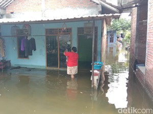 Kebanjiran Sepekan, Warga di Kudus Keluhkan Gatal hingga Batuk-Pilek