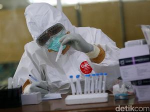 Satgas Terbitkan SE yang Wajibkan Rapid Test Antigen untuk Syarat Perjalanan