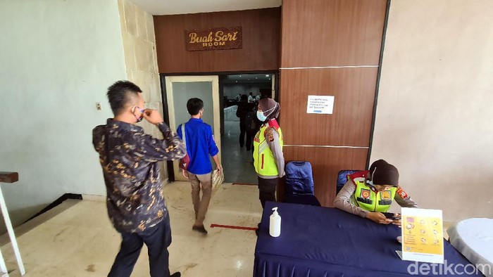 Aparat Kawal Pleno KPU Sukabumi