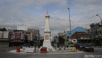 Terpisah, Wakil Wali Kota Yogyakarta, Heroe Poerwadi mengatakan pengerjaan ducting kabel di kawasan Tugu Pal Putih selesai pekan ini. Menurutnya pekan revitalisasi kawasan Tugu akan masuk tahap finishing. Nantinya seluruh kabel yang ada di sepanjang jalan Sudirman juga akan diturunkan secara bertahap. Mengingat sebagian kabel-kabel di seputaran Gramedia sudah diturunkan. Pius Erlangga/Detikcom.