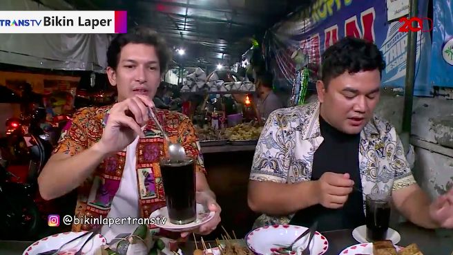 Bikin Laper! Jajan Aneka Sate Rp 1.000 di Angkringan Jogja