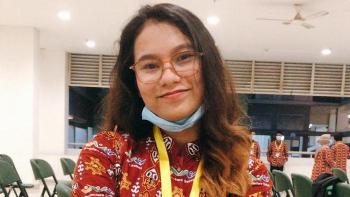 Depi Kristi Aris Parenta, perawat di wisma atlet, tenaga kesehatan