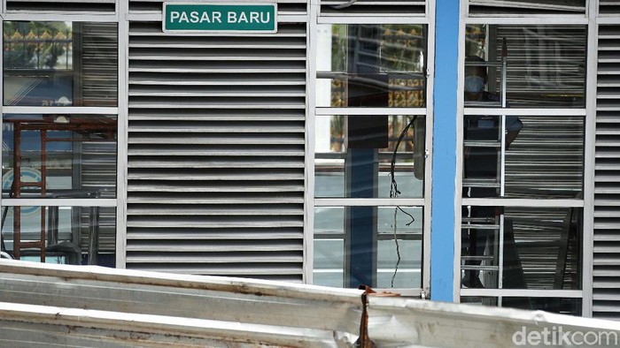 Direnovasi, Halte TransJ Pasar Baru Ditutup Sementara HalteΒ TransJΒ Pasar Baru, Jakarta, ditutup sementara. Penutupan dilakukan karena halte tersebut tengah direnovasi.