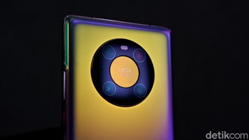 Mate 40 Pro punya kamera utama 50 MP f/1.9 dengan sensor baru berukuran 1/1.28 inch dan dilengkapi OIS. Foto: Adi Fida Rahman/detikINET