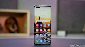 HP ini punya dimensi 162.9 x 75.5 x 9.1 mm dengan bobot 212 gram. Foto: Adi Fida Rahman/detikINET