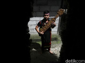 Cerita ABG Suku Dayak yang Termotivasi Ayah dan Belajar dari YouTube