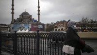 Turki melaporkan 29.617 kasus baru pada Senin (14/12), angka ini menunjukkan salah satu peningkatan kasus harian tertinggi di Eropa. AP Photo/Emrah Gurel.