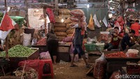 Selain cabai dan bawang merah, harga minyak goreng juga berpotensi mengalami kenaikan akibat naiknya harga minyak sawit mentah (CPO).
