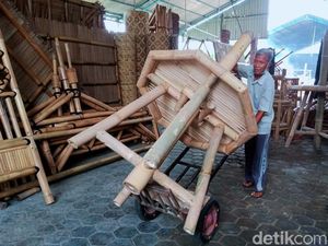 Kisah Perajin Bambu Bertahan Hidup di Tengah Pandemi