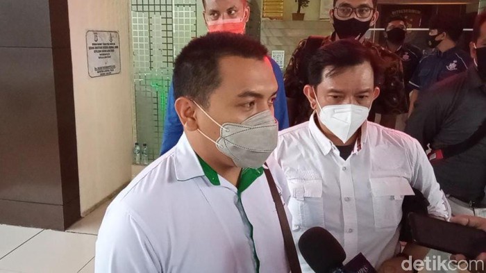 Kuasa Hukum FPI Azis Yanuar