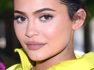 Kalahkan Kanye West, Kylie Jenner Jadi Pesohor Berbayaran Tertinggi 2020