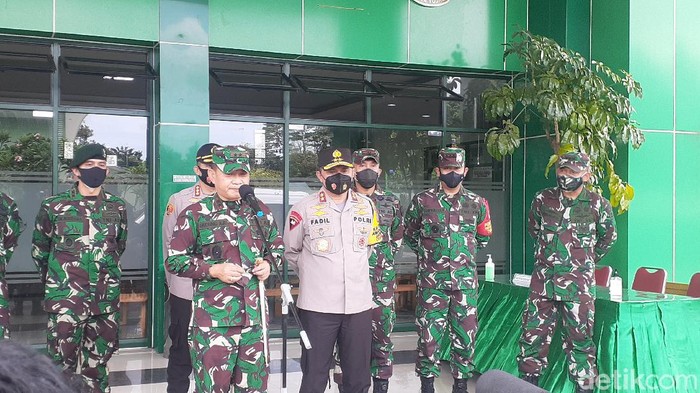 Pangdam Jaya Mayjen Dudung dan Kapolda Metro Jaya Irjen Fadil