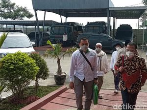 Panitia Kerumunan Megamendung Datangi Polda Jabar untuk Diperiksa