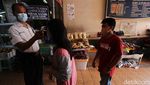 Perketat Protokol Kesehatan, Ada Sekat Plastik di Pasar Gede Solo