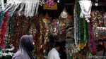 Pernak-pernik Natal Tetap Dicari Pembeli Meski Pandemi