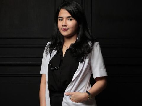 Petugas medis di RSDC Wisma Atlet
