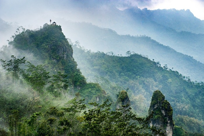 Puncak Suroloyo
