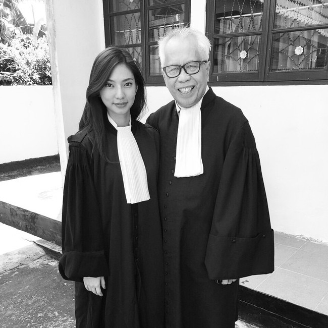 Di tahun 2000an nama Nadia Saphira cukup terkenal. Namun belakangan ini dirinya sudah jarang terlihat di layar kaca karena lebih memilih untuk beralih profesi menjadi seorang pengacara. Foto: Instagram/nadsap