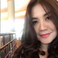 Cornelia Agatha kini menjalani profesi sebagai seorang pengacara. Pada tahun 2018 dirinya berhasil memperoleh gelar sarjana dari Universitas Kristen Indonesia (UKI) tempatnya menempuh pendidikan Ilmu Hukum. Foto: Instagram/perempuanpanggung