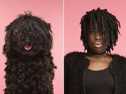 10 Momen Majikan Kembaran dengan Anjing Peliharaan, Cute!