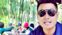 Dilihat dari unggahannya di Instagram, Aditya Halindra Faridzky ini sering kulineran seru di berbagai tempat. Mulai dari restoran mewah hingga warung kaki lima. Foto: Instagram @adityahalindra