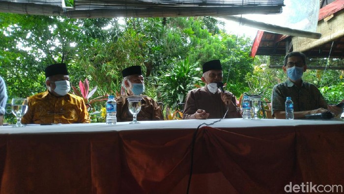 Amien Rais dkk (Sachril Agustin Berutu/detikcom).