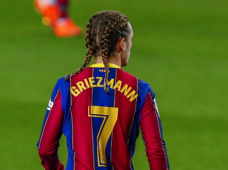 Foto: Antoine Griezmann Kepang Dua, Yay or Nay?