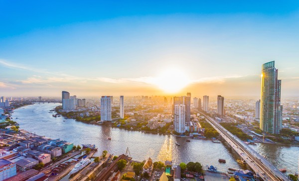 Bangkok di Thailand menempati posisi ke-13 sebagai kota tersehat. Kota ini memiliki ribuan tempat yang dapat digunakan untuk aktivitas outdoor. Foto: iStock Bangkok di Thailand menempati posisi ke-13 sebagai kota tersehat. Kota ini memiliki ribuan tempat yang dapat digunakan untuk aktivitas outdoor. Foto: iStock