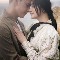 Melihat foto-foto prewedding Billy Davidson dan Patricia yang dibagikannya di media sosial Instagram itu membuat banyak netizen yang kemudian memberikan ucapan selamat. Foto: Instagram/@caliaphoto