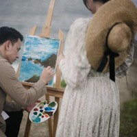 Pada pemotretan kedua, Billy dan Patricia memilih suasana outdoor di pantai. Foto: Instagram/@caliaphoto