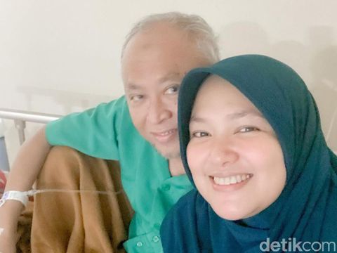 Bupati Sumenep, KH. Busyro Karim dan Istrinya Nur Fitriana terkonfirmasi positif COVID-19