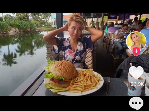 Cewek Langsing Ini Selalu Makan dengan Porsi Kuli