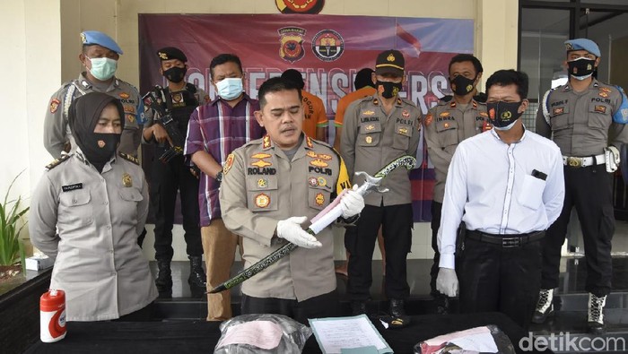 Ekspose kasus pembunuhan di Polres Bogor.
