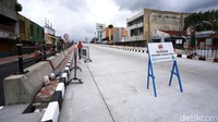 Saat ini progres pembangunan flyover mencapai 97,2 persen. Pembangunan tinggal menyelesaikan bagian minor.