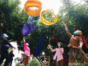 Menikmati Suasana Kampung Khas Sunda di Dusun Bambu yang Baru